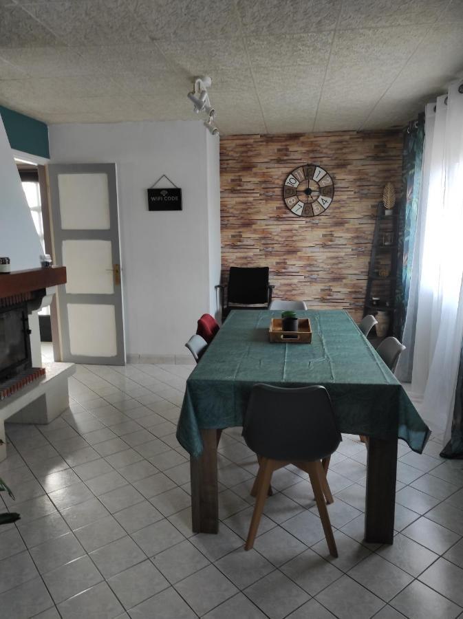 Maison De Village Avec Exterieur Oysonville Екстериор снимка